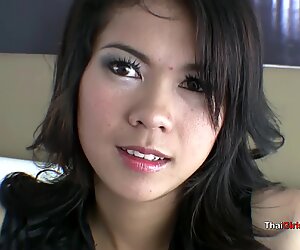 Hot Thai girl gets naked and sucks my dick