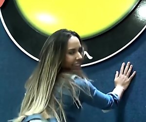Mulher Mel o no Bundalele