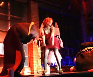 Vee Valentine - La Vore Girl Eaten Alive On Stage!