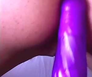 Fingring og toying Min unge kone til hun cums