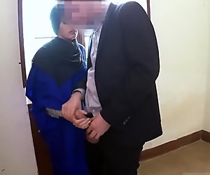 Arab bitch 21 yr old refugee in my hotel