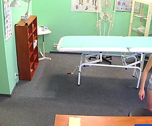 FakeHospital Gorgeous teen wants to learn