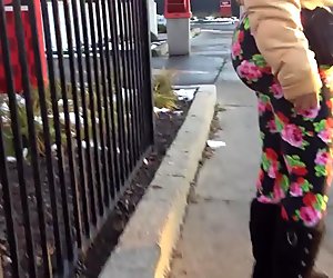 Older woman Still got it
