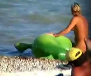 Nudist