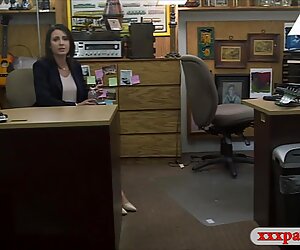 AMATÖR HEMMAFRU PÅSATT av PAWN DUDE PÅ PAWNSHOP