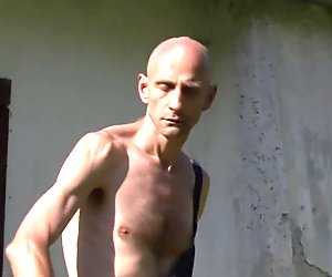Oldman pleases son's gf outdoors