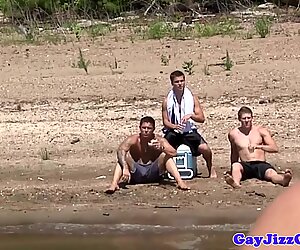 Gay luar ruangan pesta seks aksi setelah skinnydipping