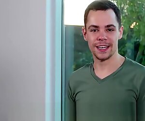 Gaycastings 新人 Jude Michaels 被调教经纪人性交