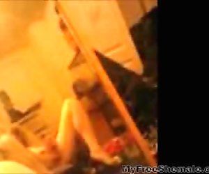 4 ny pimp shemale porr shemales transa porr trannies ladyboy ladyboys ts tgirl tgirls cd shemale cumshots transsexuella transsexuella cumshots