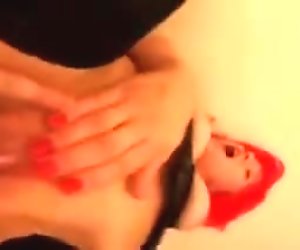 Rousses obtient belle éjaculation faciale